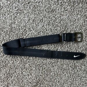 Nike youth adjustable belt
